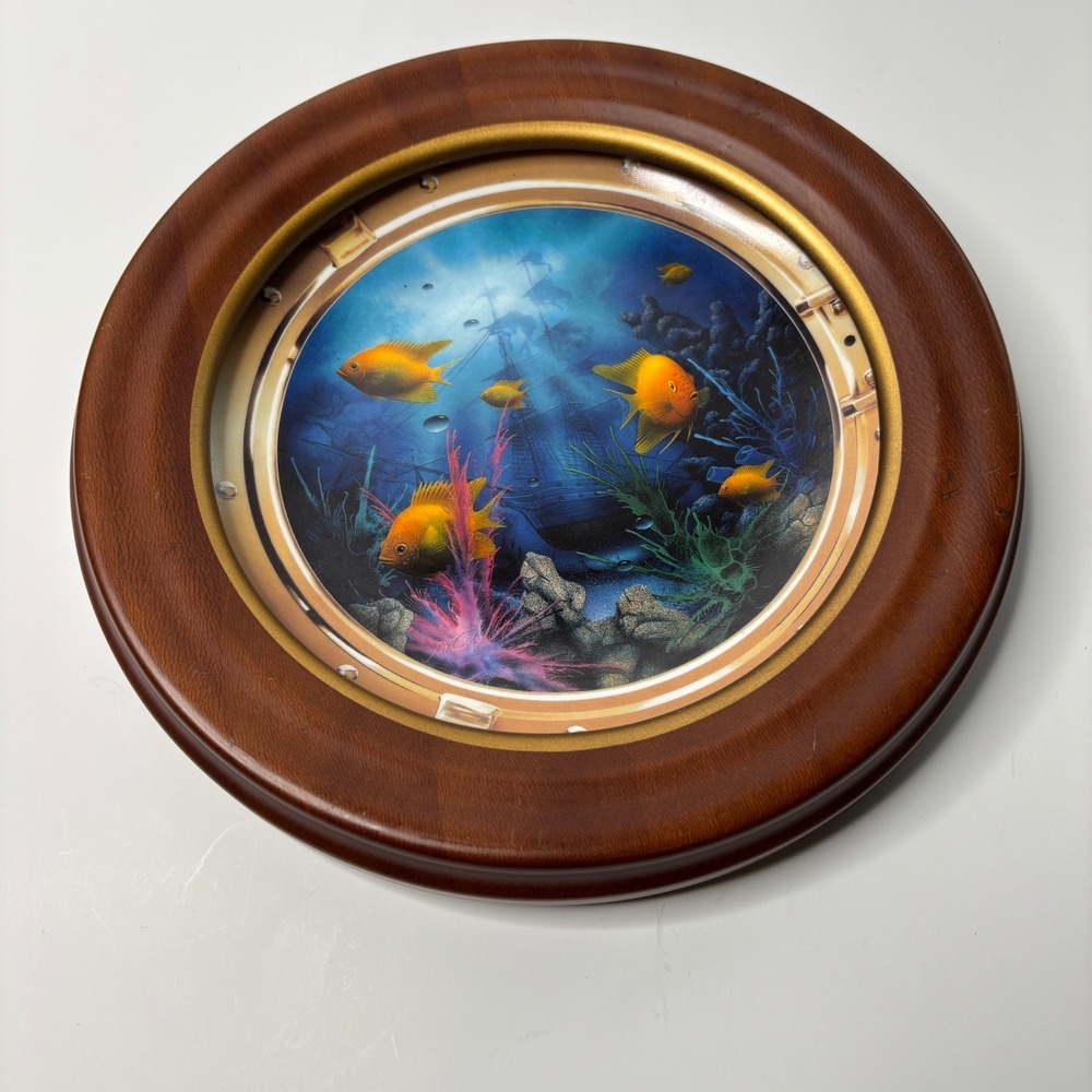 Royal Doulton Neptunes Porthole Fish‎ Plate Wood Circle Frame Frutiger Aero VTG